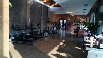 溫泉里的健身器材 當(dāng)舒適享受遇見(jiàn)技術(shù)創(chuàng)新